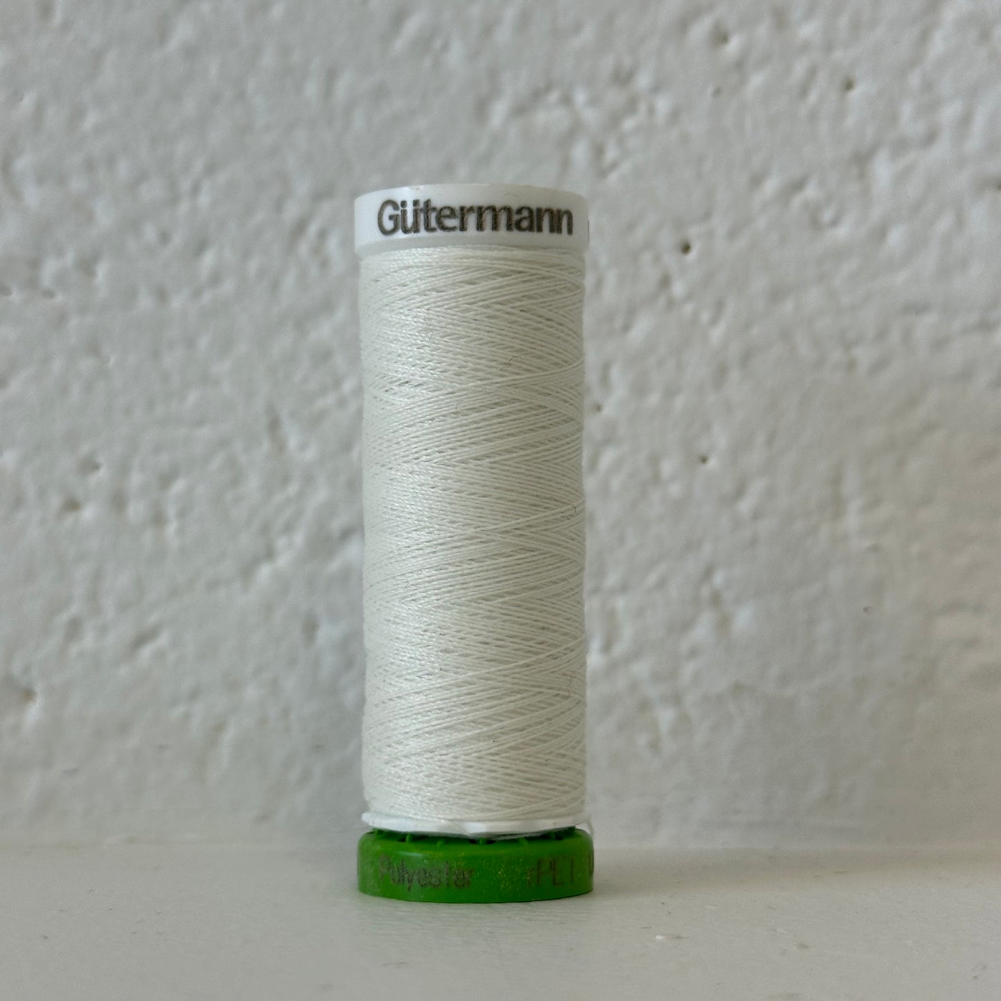 Fil de polyester recyclé / rPet - 111 Huître - GÜTERMANN