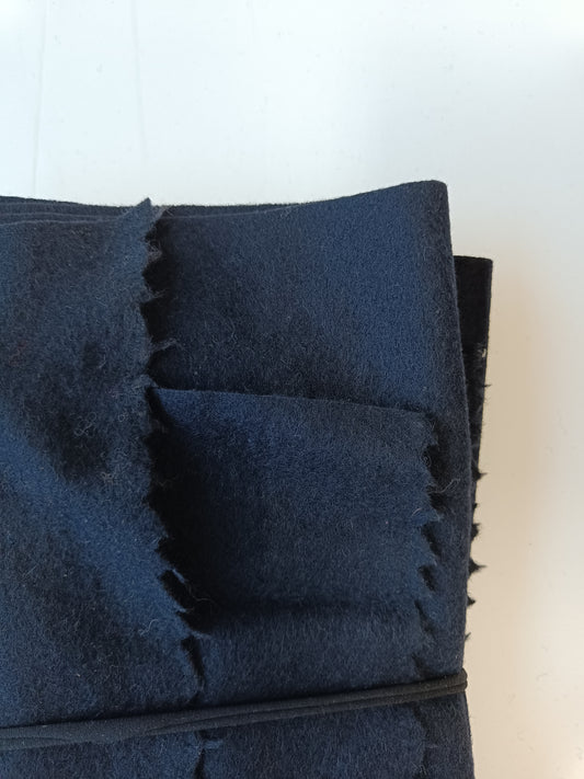 Laine feutrée marine - Coupon #127