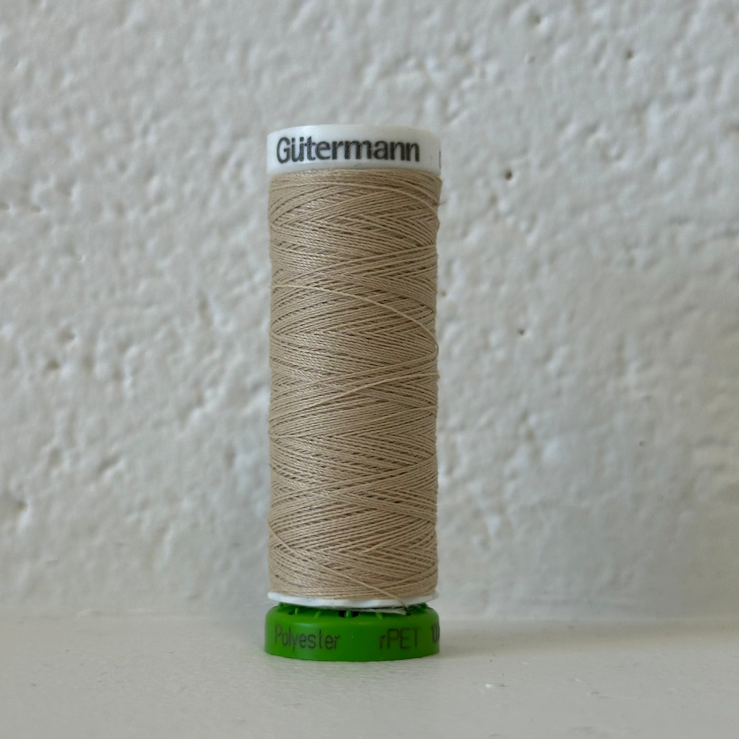 Fil de polyester recyclé / rPet - 186 Beige foncé - GÜTERMANN