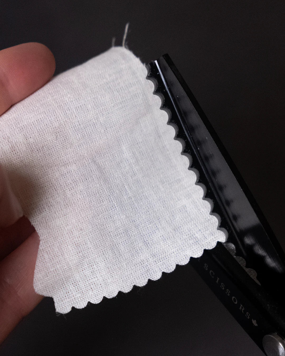 Ciseaux à cranter à bord festonné - Midnight Edition - LDH