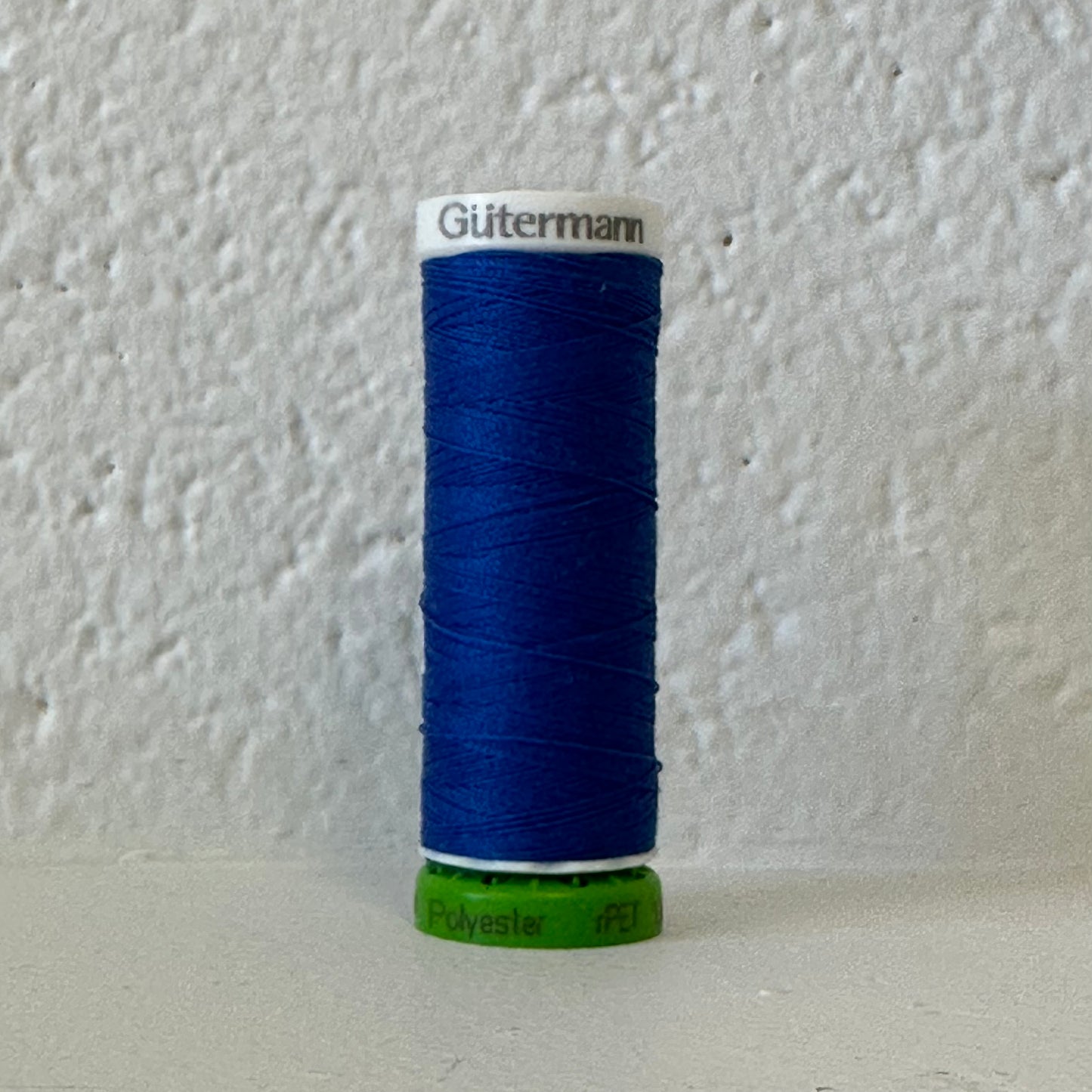 Fil de polyester recyclé / rPet - 315 Bleu électrique - GÜTERMANN
