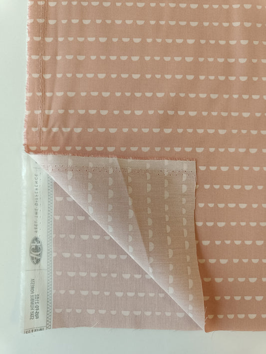 Quilting cotton - Pink with small bridges