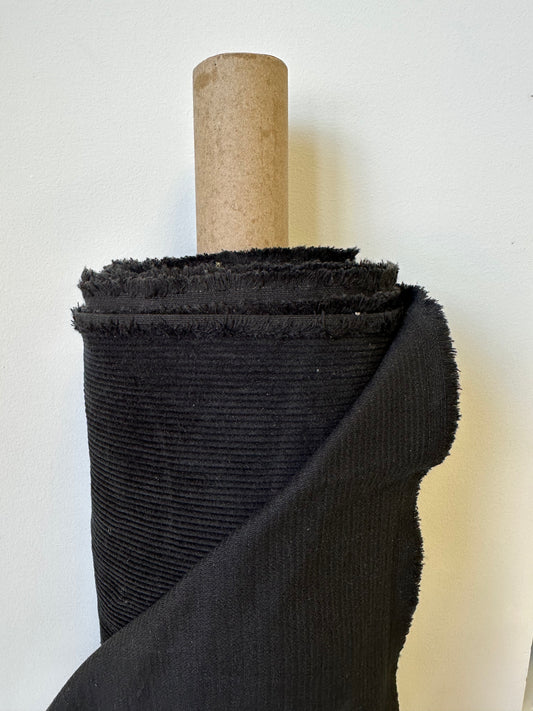 Corduroy / 7 ribs - Black