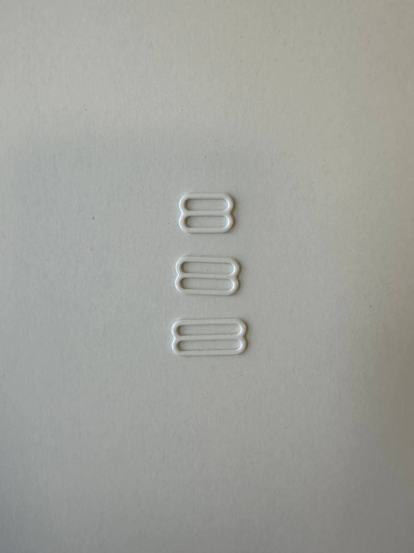 Boucle à réglage pour bretelles - 3 couleurs - 11mm à 20mm