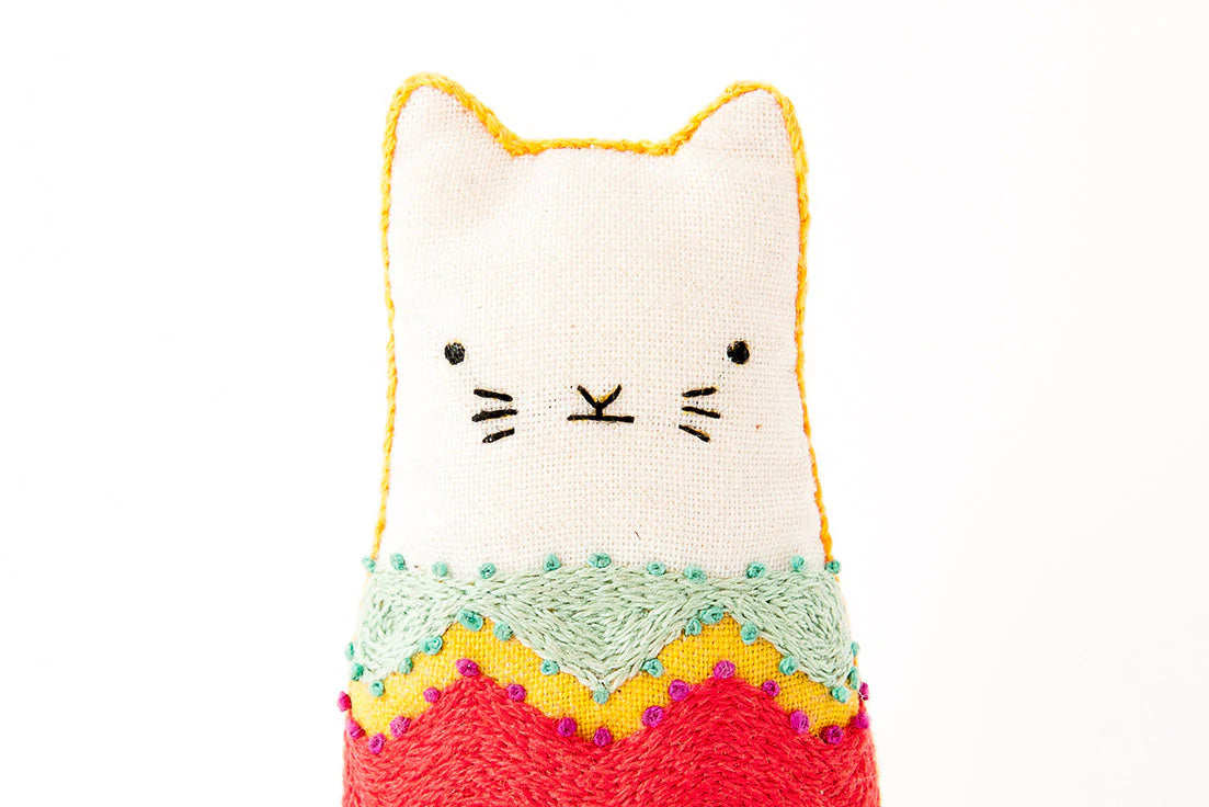 Chat Fiesta - Kit peluche à broder (niveau 2) - KIRIKI PRESS