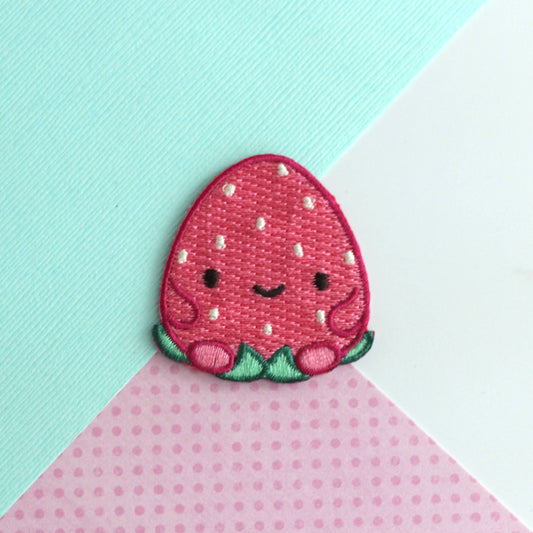 Écusson thermocollant - Fraise | Wild Whimsy Woolies