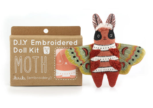 Papillon de nuit - Kit peluche à broder (niveau 3) - KIRIKI PRESS