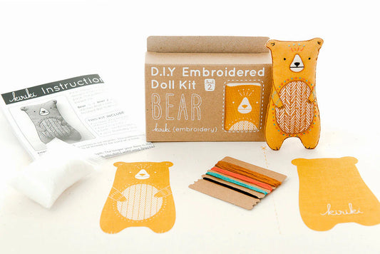 Ours - Kit peluche à broder (niveau 2) - KIRIKI PRESS
