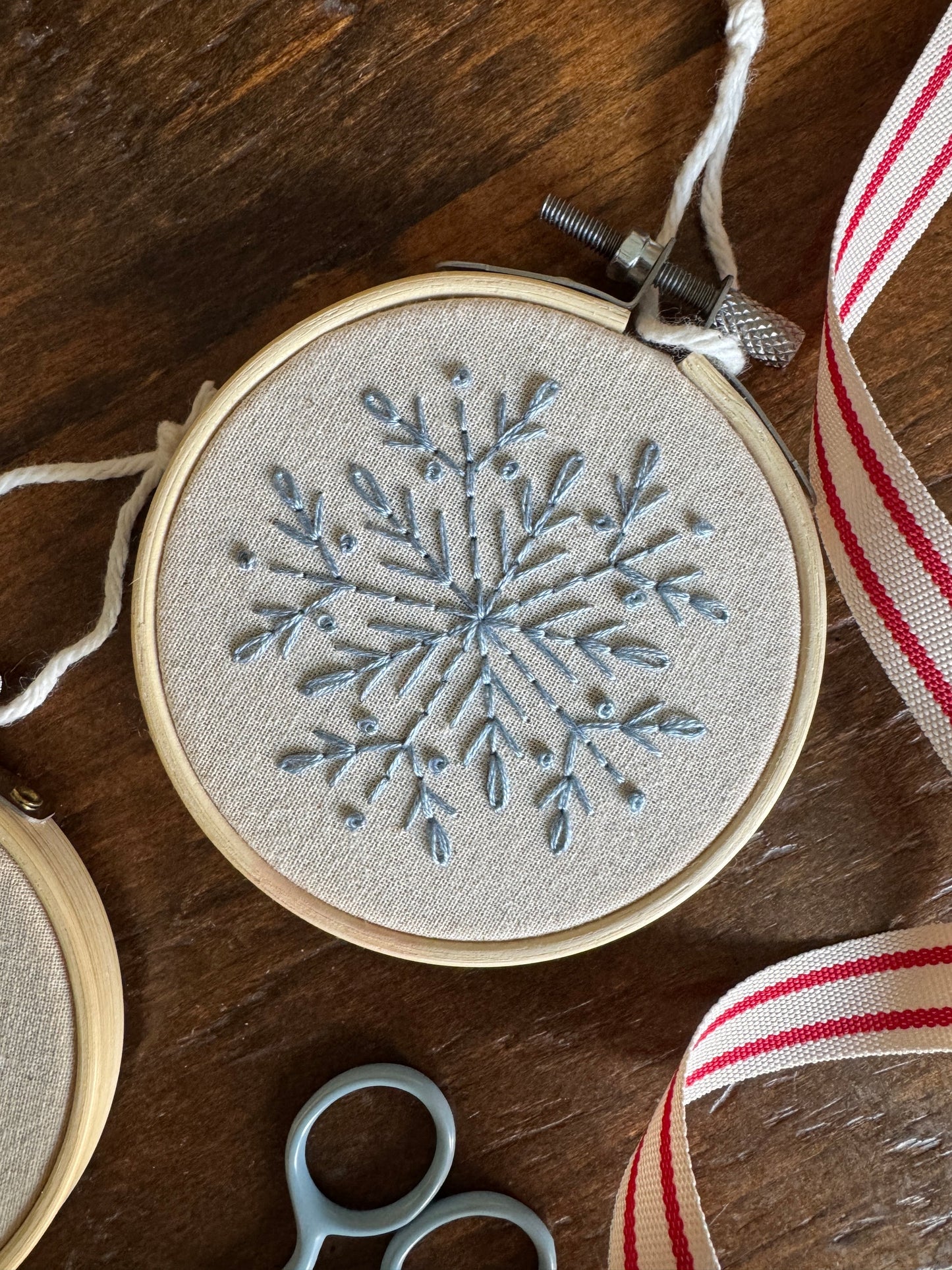 Ensemble de broderie - Ornements C'est l'hiver - Twin Folk