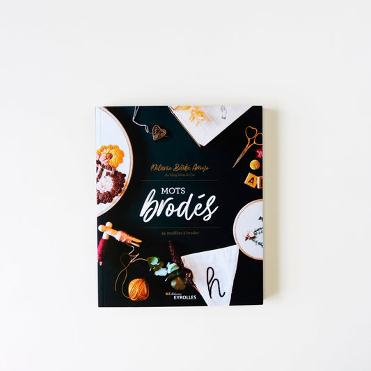 Embroidered words: 45 embroidery designs