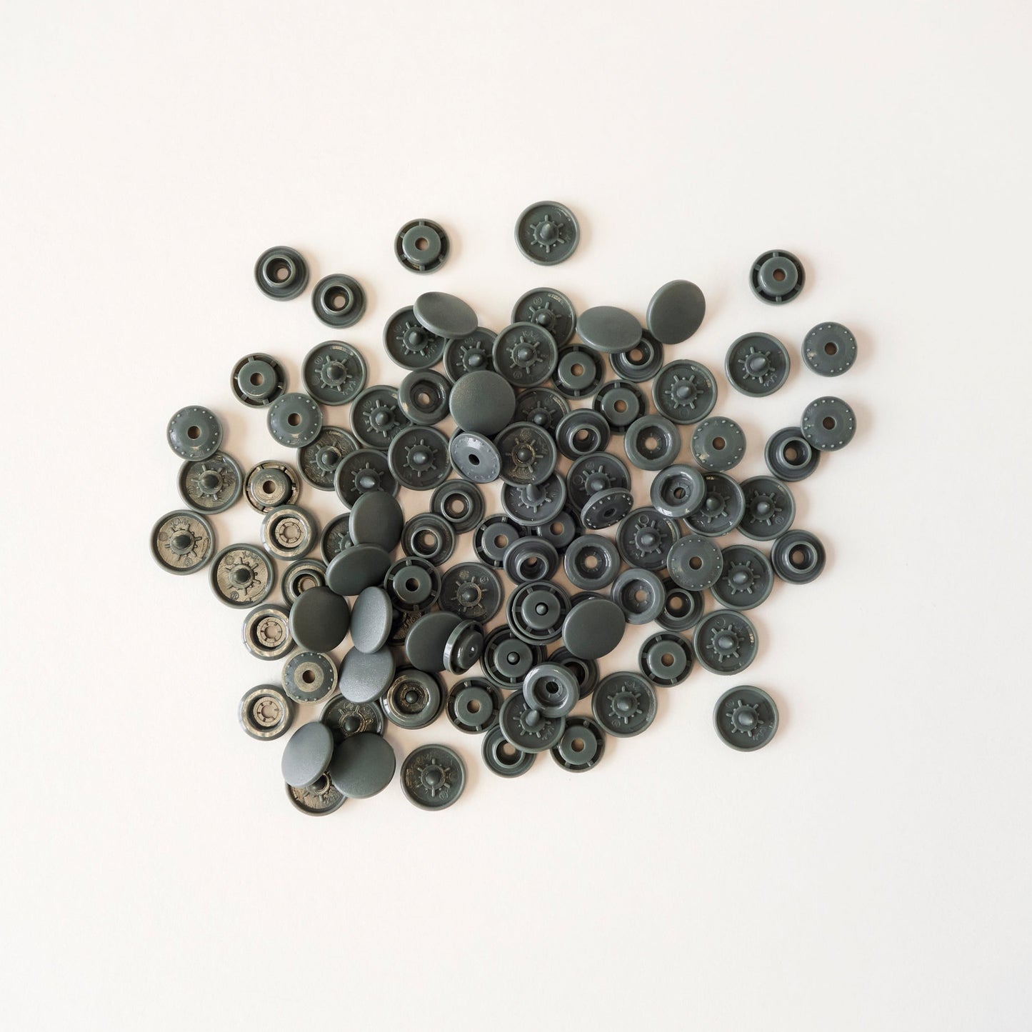 Bouton pression mât 12mm - B9 Gris Olive - KAMSNAPS