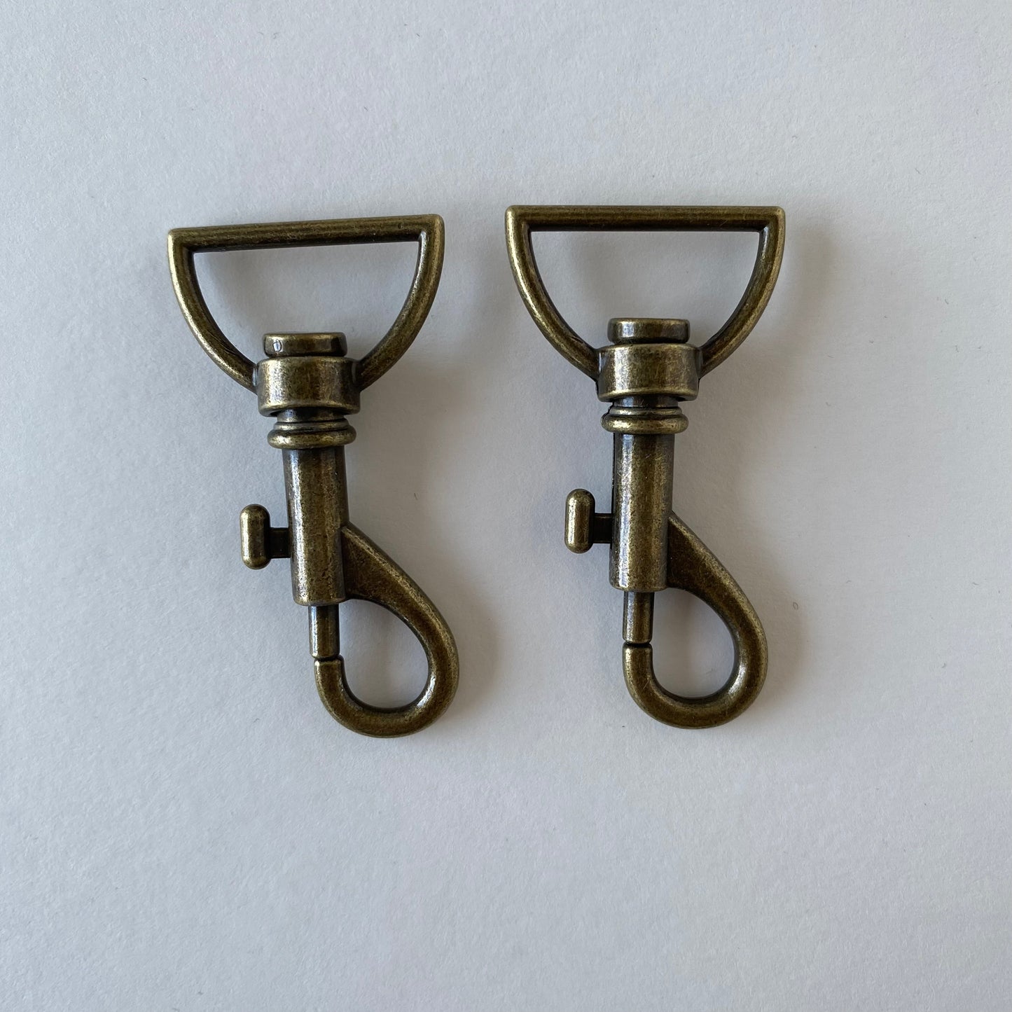 Crochet pivotant grand- 25mm