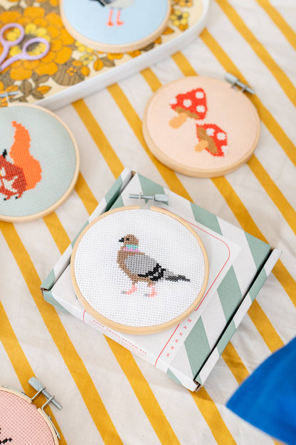 Kit de point de croix - Pigeon | Cotton Clara