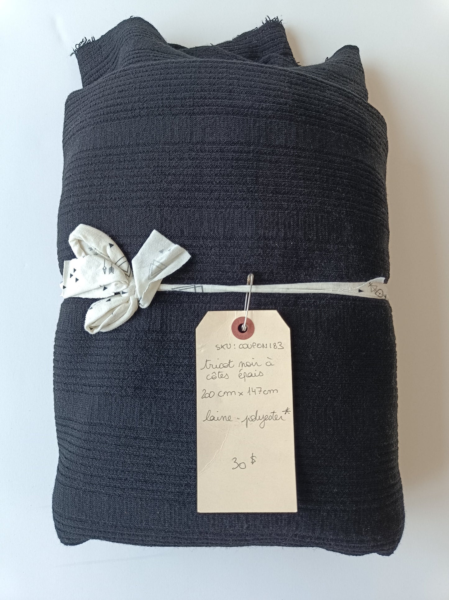 Tricot noir - Coupon #183