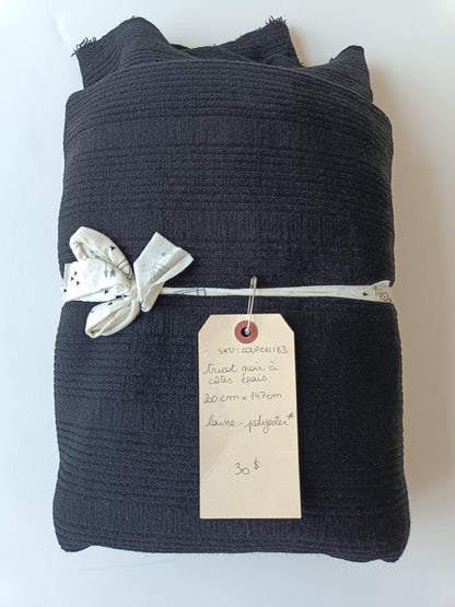 Tricot noir - Coupon #183