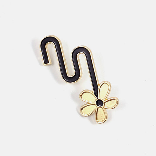Broche en émail - fleur noire | Badaboöm