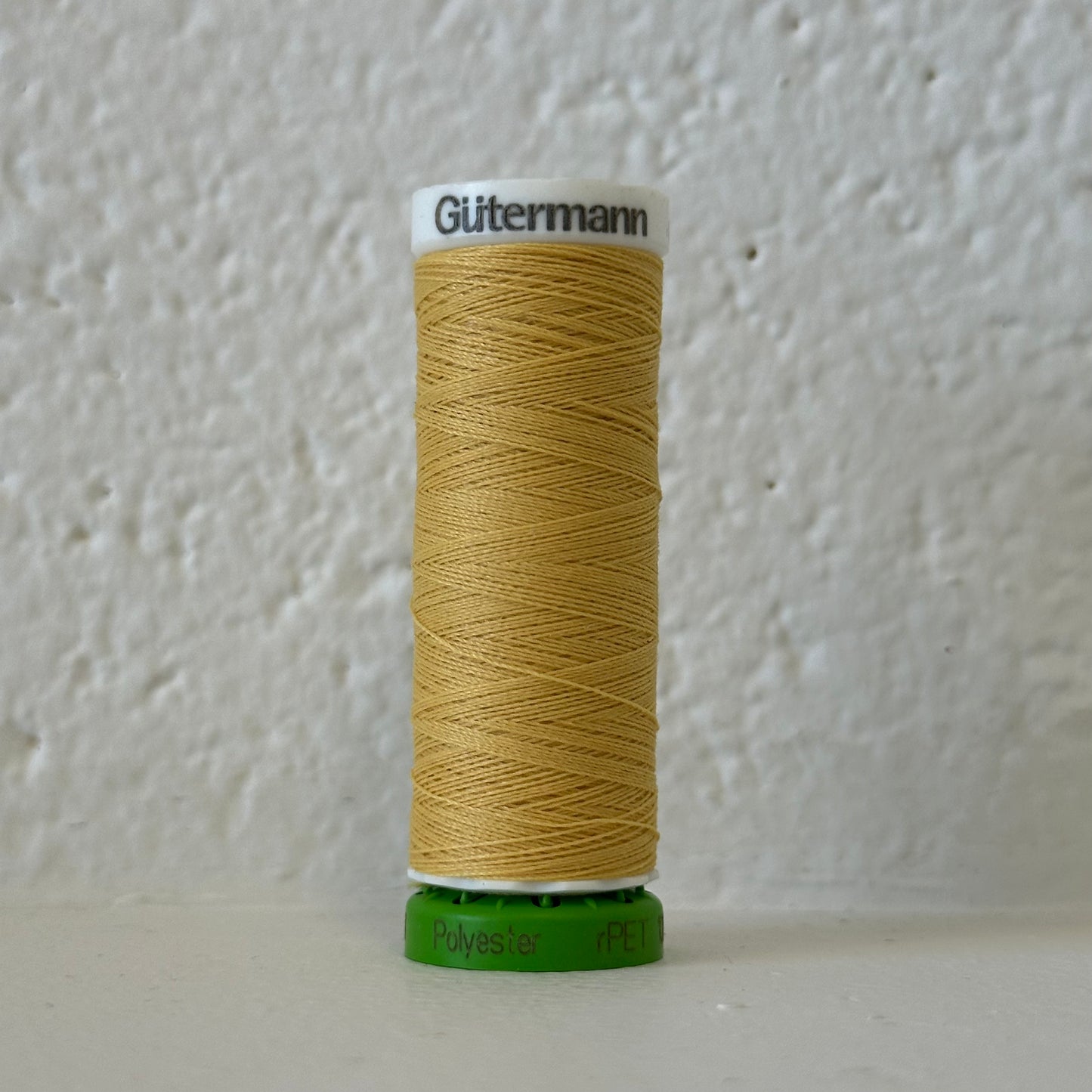 Fil de polyester recyclé / rPet - 415 Pollen - GÜTERMANN