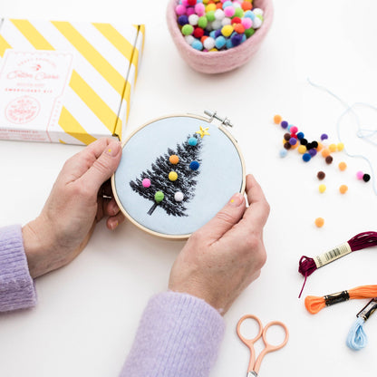 Customizable Christmas tree embroidery kit