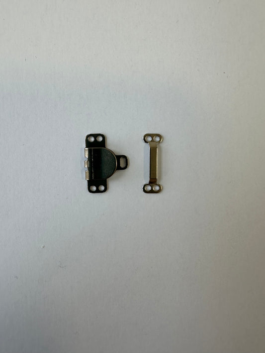 Trouser and skirt clip
