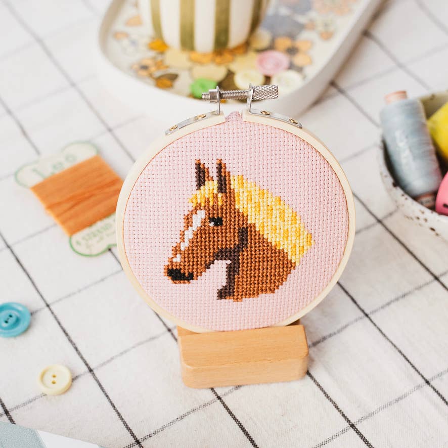 Beginner Cross Stitch Kit: Horse