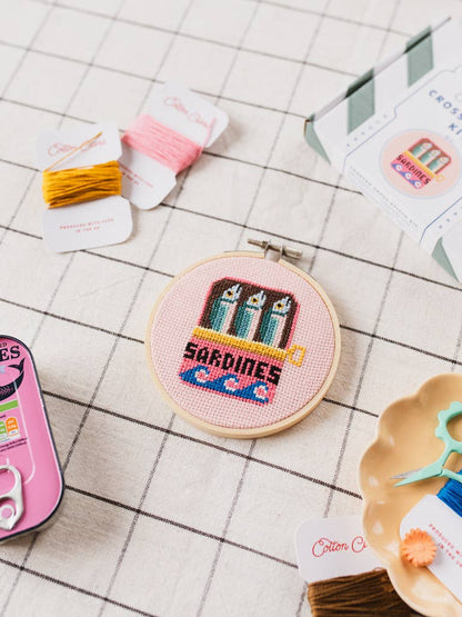 Sardine embroidery kit - Beginners, 11 cm hoop, marine kitchen gift