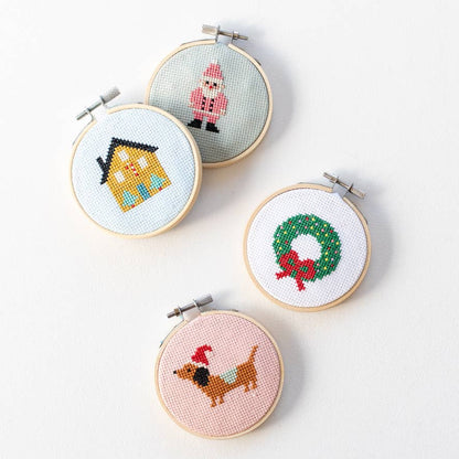 Kit de point de croix - Teckel de Noël | Cotton Clara