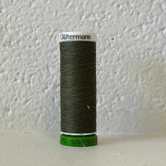 Fil de polyester recyclé / rPet - 824 Vert Chasseur - GÜTERMANN