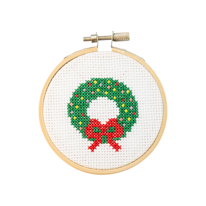 Kit de point de croix - Couronne de Noël | Cotton Clara