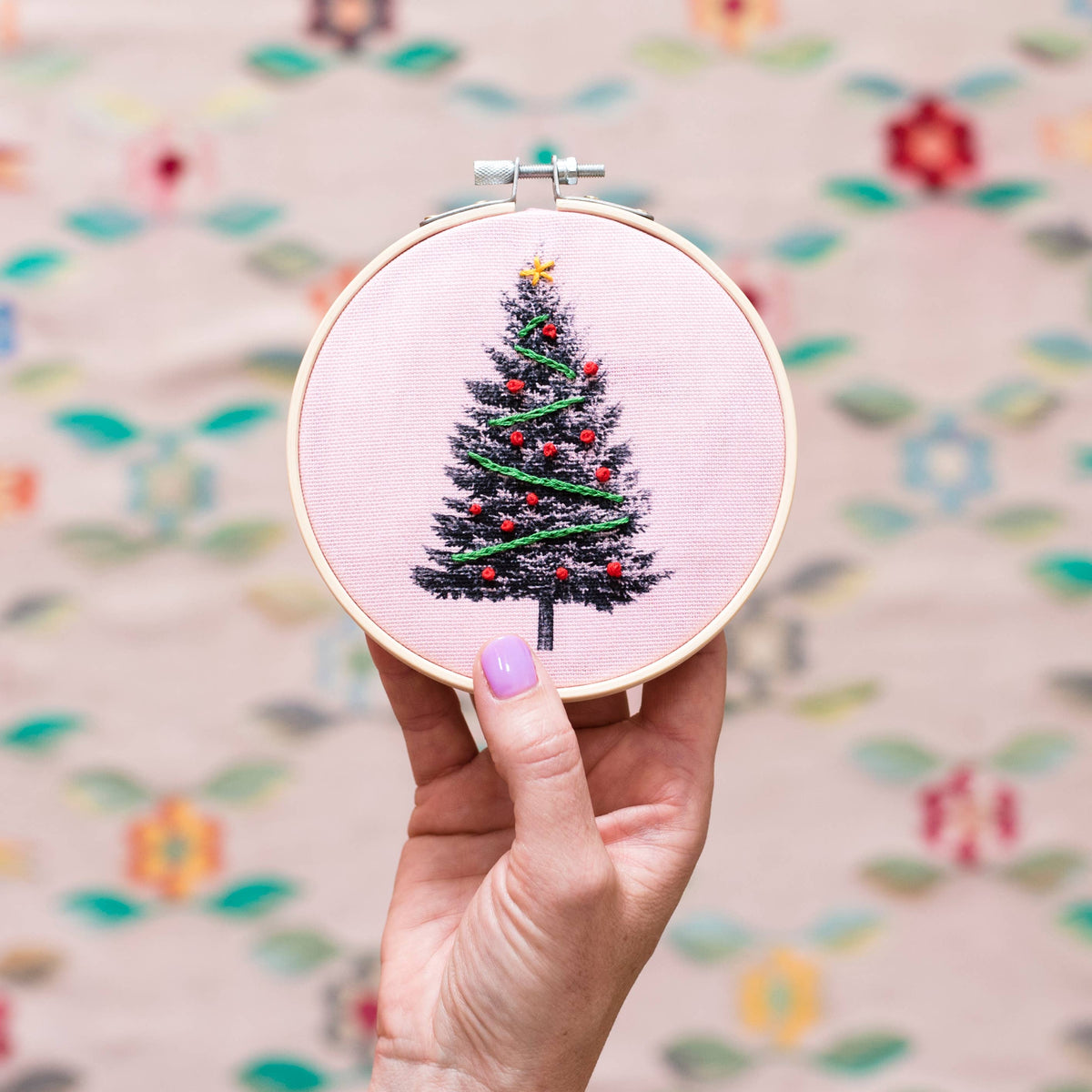 Customizable Christmas tree embroidery kit