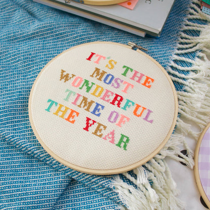 Kit de point de croix - "It's The most wonderful time of the Year" | Cotton Clara