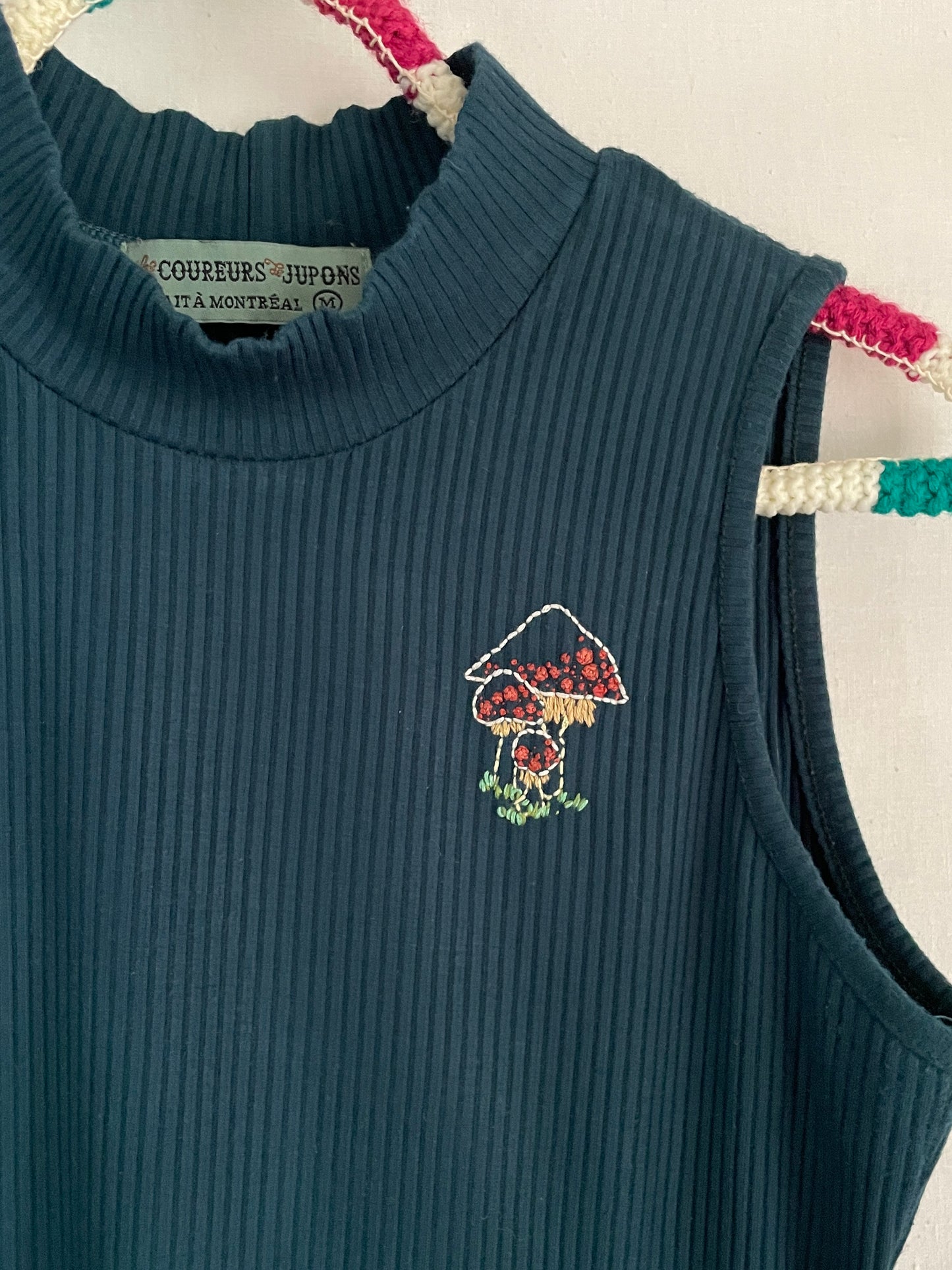 Surcyclage/Upcycling Broderie sur vêtement avec Une Raton - SMM26