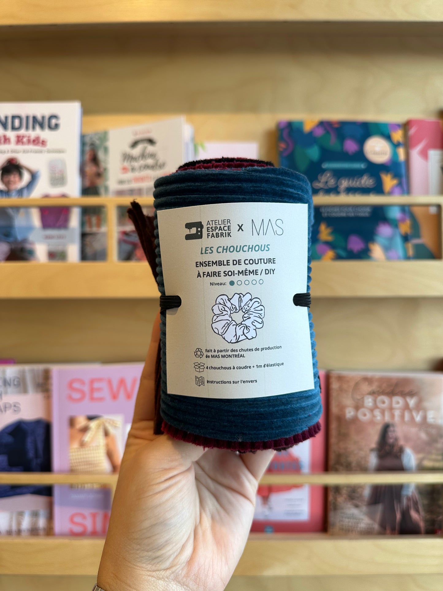 DIY Sewing Kit - 4 Scrunchies - Espace Fabrik Workshop x MAS Montreal