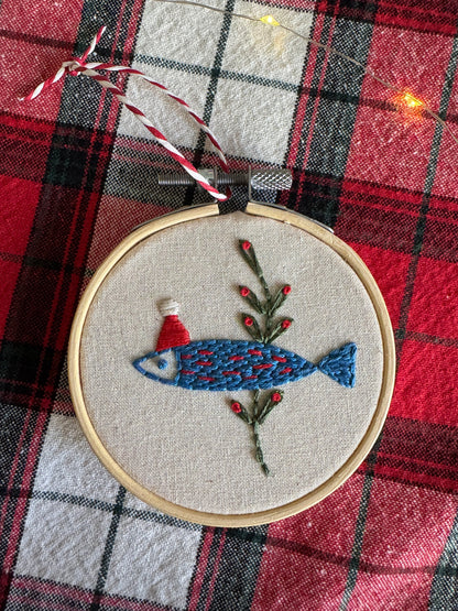 Ensemble de broderie - Ornements Poissons des Fêtes - Twin Folk