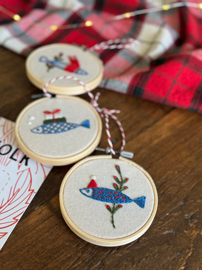 Ensemble de broderie - Ornements Poissons des Fêtes - Twin Folk
