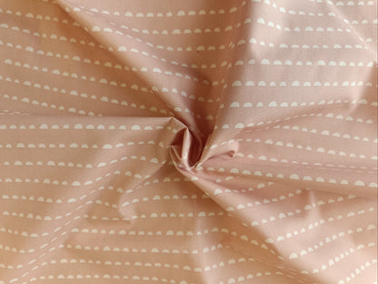Quilting cotton - Pink with small bridges