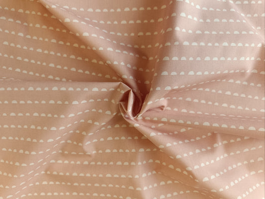 Quilting cotton - Pink with small bridges