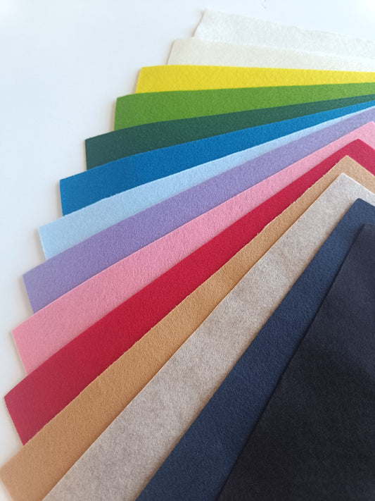Feuille de feutrine - 23 x 30 cm - (14 couleurs)