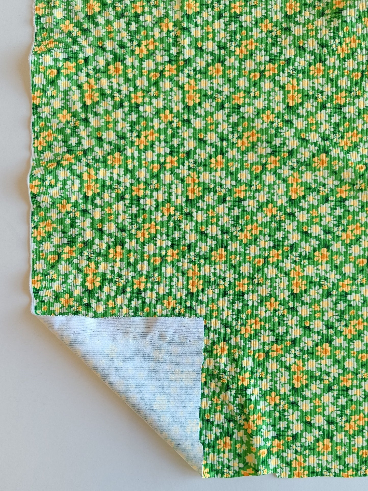 Tissu à maillot côtelé - Fleurs vertes
