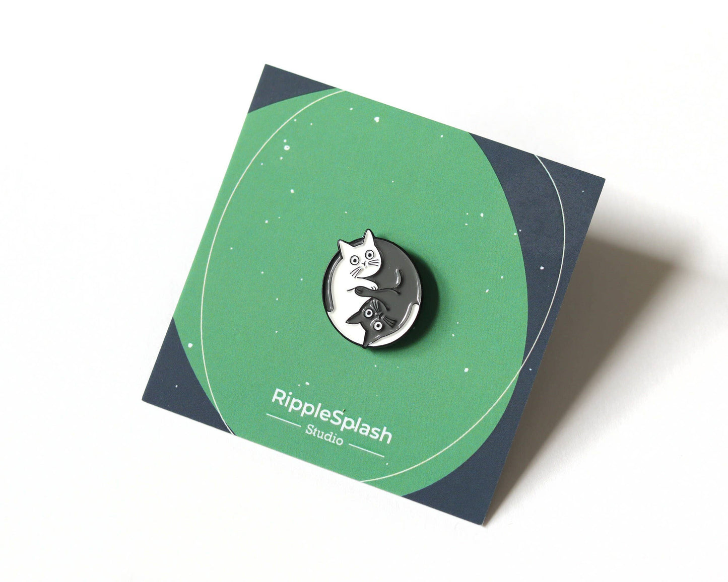 Yin Yang - Épingle en émail pour chats
