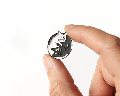 Yin Yang - Épingle en émail pour chats