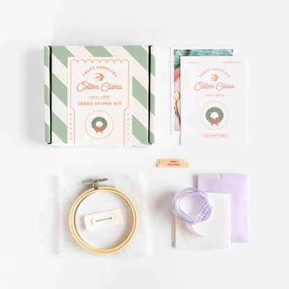 Kit de point de croix - Couronne de Noël | Cotton Clara
