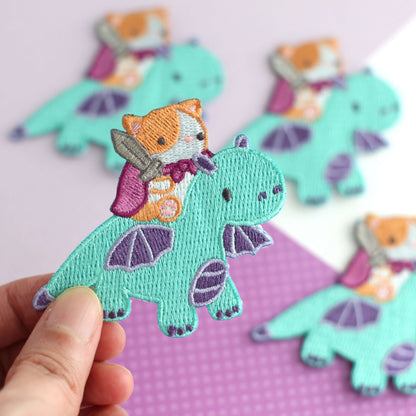 Écusson thermocollant brodé Cat Riding Dragon