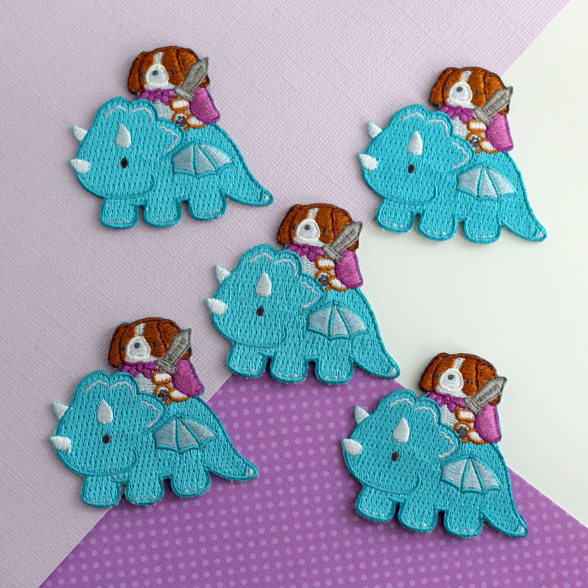 Écusson thermocollant Cavalier King Charles avec chien et dragon