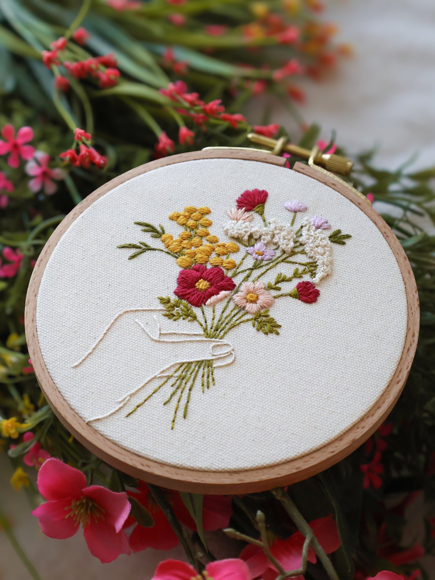 Embroidery set - Wildflowers (vibrant) - TIGHT EMBROIDERED