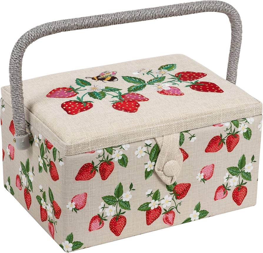 Boîte à couture brodée - Fraises