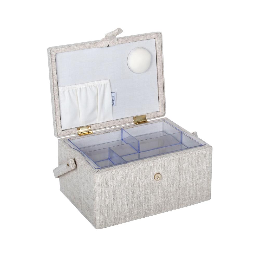 Boîte à couture brodée - Fraises