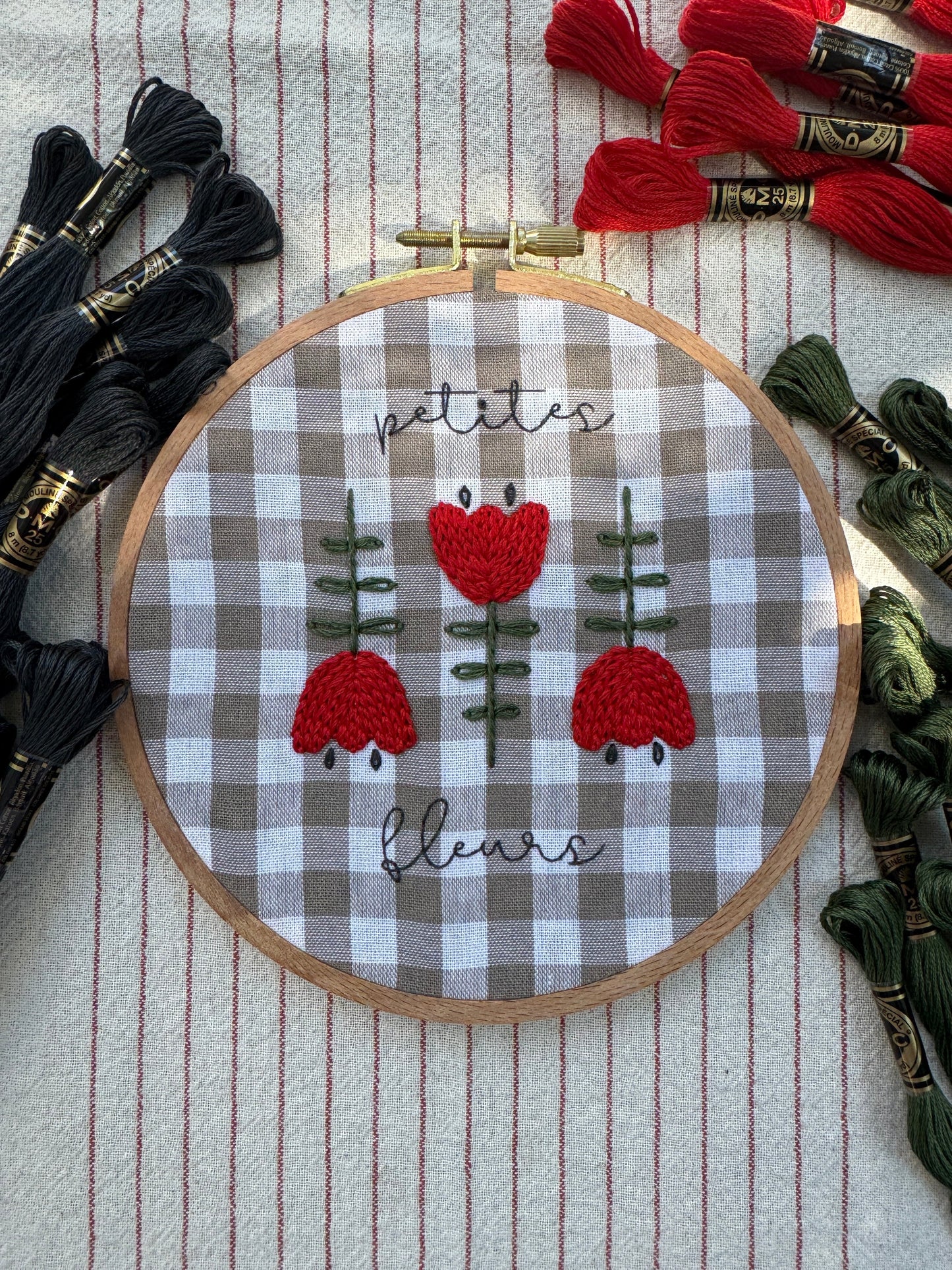Ensemble de broderie - Petites fleurs - Twin Folk
