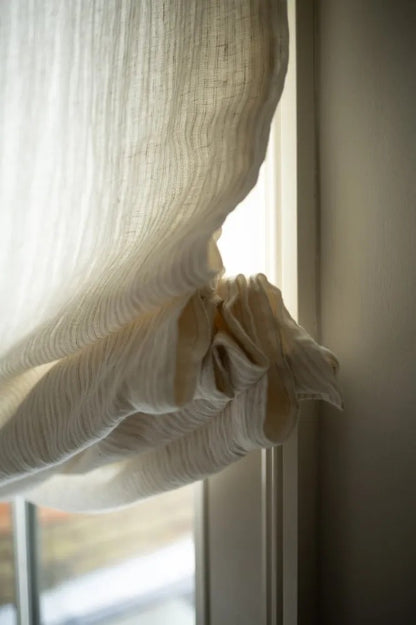 RELAXED BLIND